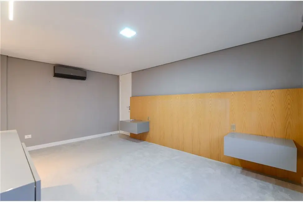 Apartamento com 3 quartos à venda, 171m2 em Moema, São Paulo - SP - imagem 3 Foto 3 de Apartamento com 3 quartos à venda, 171m2 em Moema, São Paulo - SP