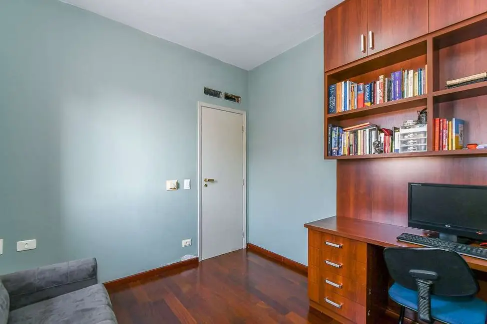 Apartamento com 4 quartos à venda, 200m2 em Moema, São Paulo - SP - imagem 4 Foto 4 de Apartamento com 4 quartos à venda, 200m2 em Moema, São Paulo - SP
