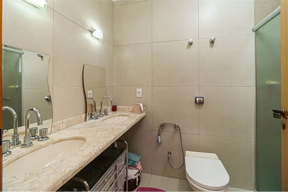 Foto 8 de Casa com 4 quartos à venda, 142m2 em Jardim Londrina, São Paulo - SP