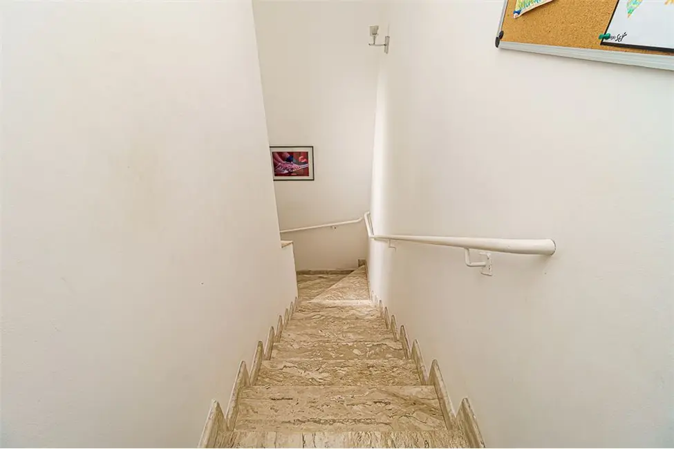 Foto 3 de Casa com 4 quartos à venda, 142m2 em Jardim Londrina, São Paulo - SP