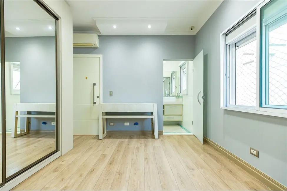 Casa com 4 quartos à venda, 440m2 em City América, São Paulo - SP - imagem 8 Foto 8 de Casa com 4 quartos à venda, 440m2 em City América, São Paulo - SP