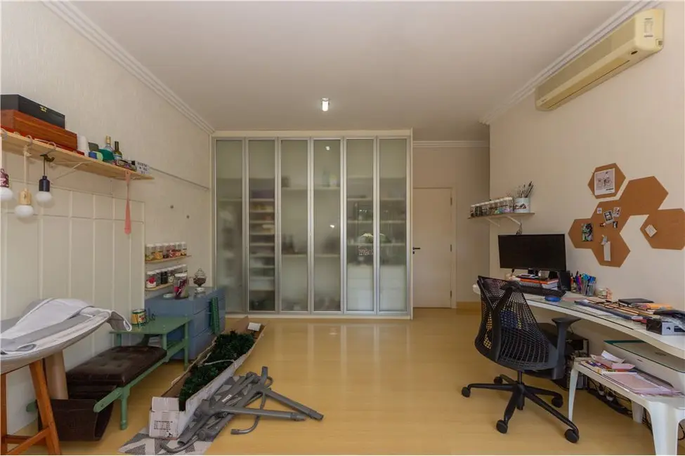 Foto 6 de Casa com 4 quartos à venda, 700m2 em Jardim Guedala, São Paulo - SP