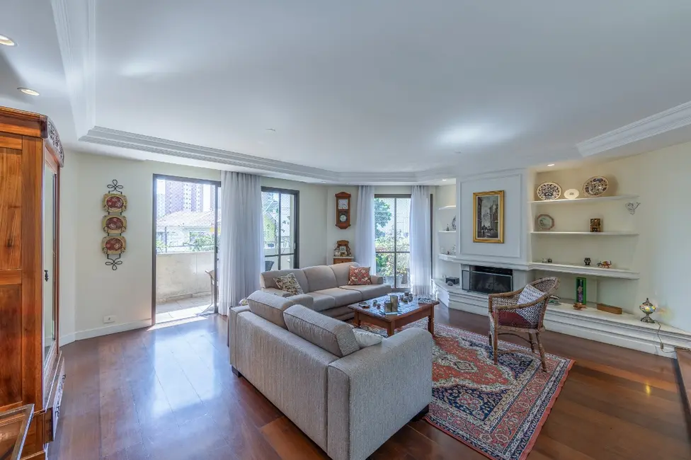 Apartamento com 4 quartos para alugar, 221m2 em Campo Belo, São Paulo - SP - imagem 3 Foto 3 de Apartamento com 4 quartos para alugar, 221m2 em Campo Belo, São Paulo - SP