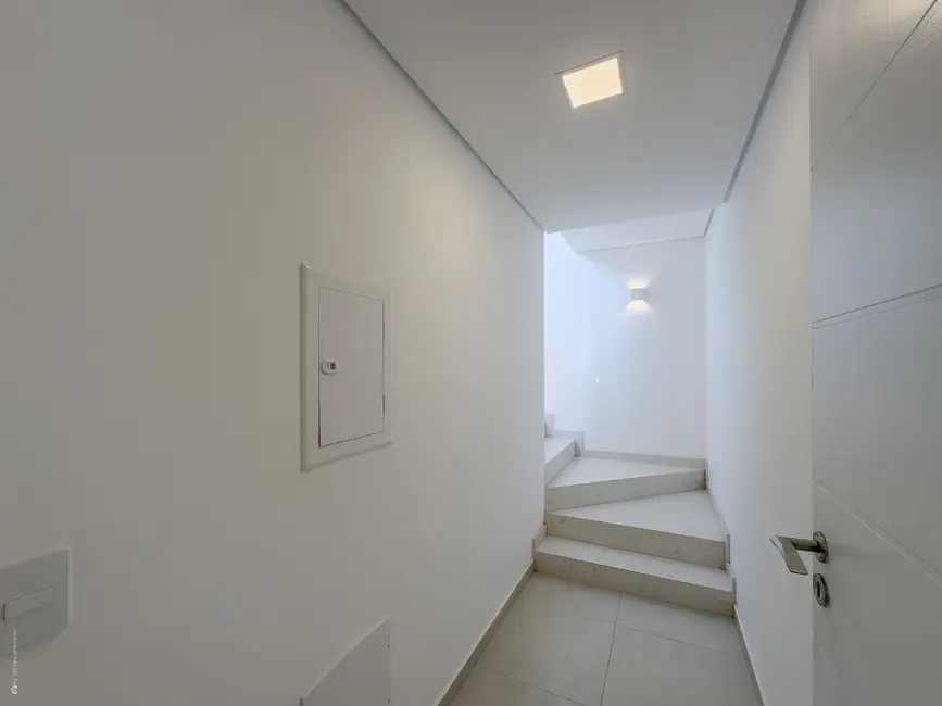 Foto 3 de Casa de Condomínio à venda, 470m2 em Alphaville, Santana De Parnaiba - SP