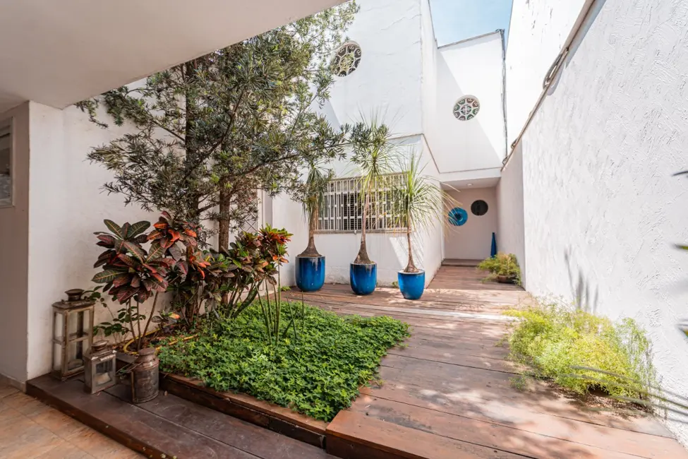 Sobrado com 5 quartos à venda, 380m2 em Brooklin Paulista, São Paulo - SP - imagem 2 Foto 2 de Sobrado com 5 quartos à venda, 380m2 em Brooklin Paulista, São Paulo - SP