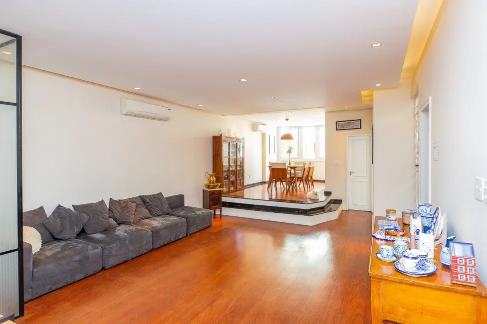 Foto 2 de Casa com 4 quartos à venda, 390m2 em Vila Ipojuca, São Paulo - SP