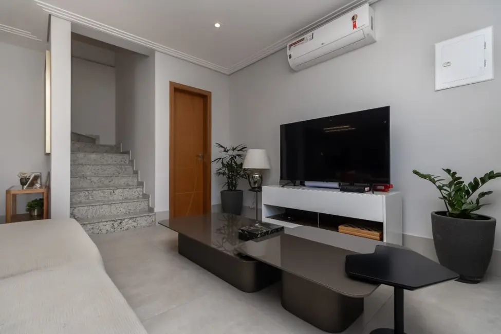 Foto 6 de Casa com 3 quartos à venda, 183m2 em Parque São Domingos, São Paulo - SP