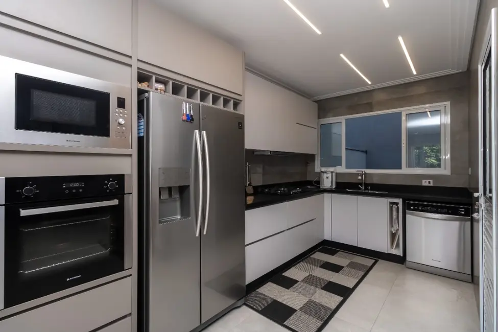 Foto 9 de Casa com 3 quartos à venda, 183m2 em Parque São Domingos, São Paulo - SP