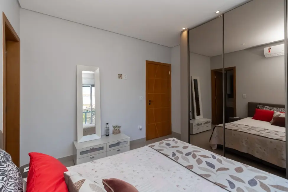 Foto 7 de Casa com 3 quartos à venda, 183m2 em Parque São Domingos, São Paulo - SP