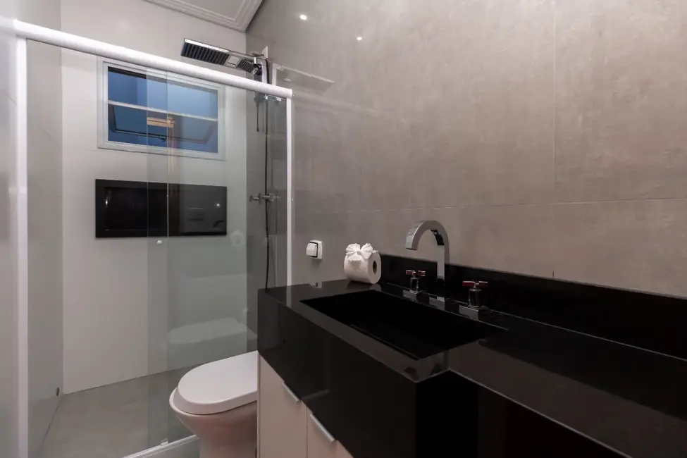 Foto 2 de Casa com 3 quartos à venda, 183m2 em Parque São Domingos, São Paulo - SP