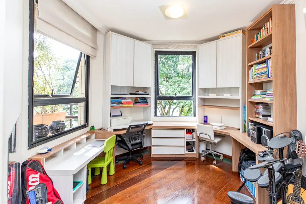 Apartamento com 5 quartos à venda, 227m2 em Vila Suzana, São Paulo - SP - imagem 7 Foto 7 de Apartamento com 5 quartos à venda, 227m2 em Vila Suzana, São Paulo - SP