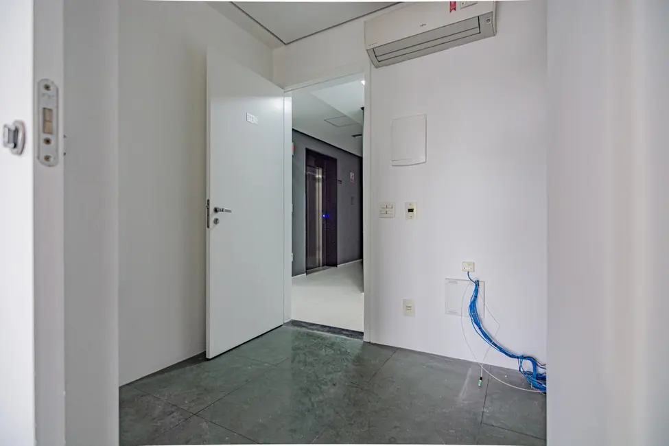 Sala Comercial à venda, 28m2 em Várzea da Barra Funda, São Paulo - SP - imagem 3 Foto 3 de Sala Comercial à venda, 28m2 em Várzea da Barra Funda, São Paulo - SP