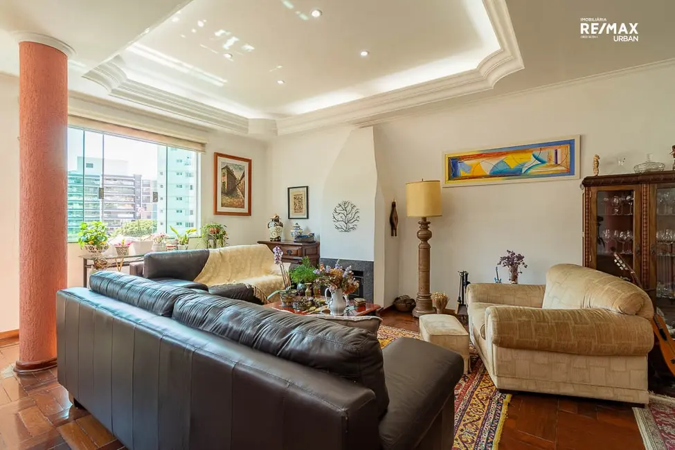 Foto 6 de Casa com 4 quartos à venda, 348m2 em Sumaré, São Paulo - SP