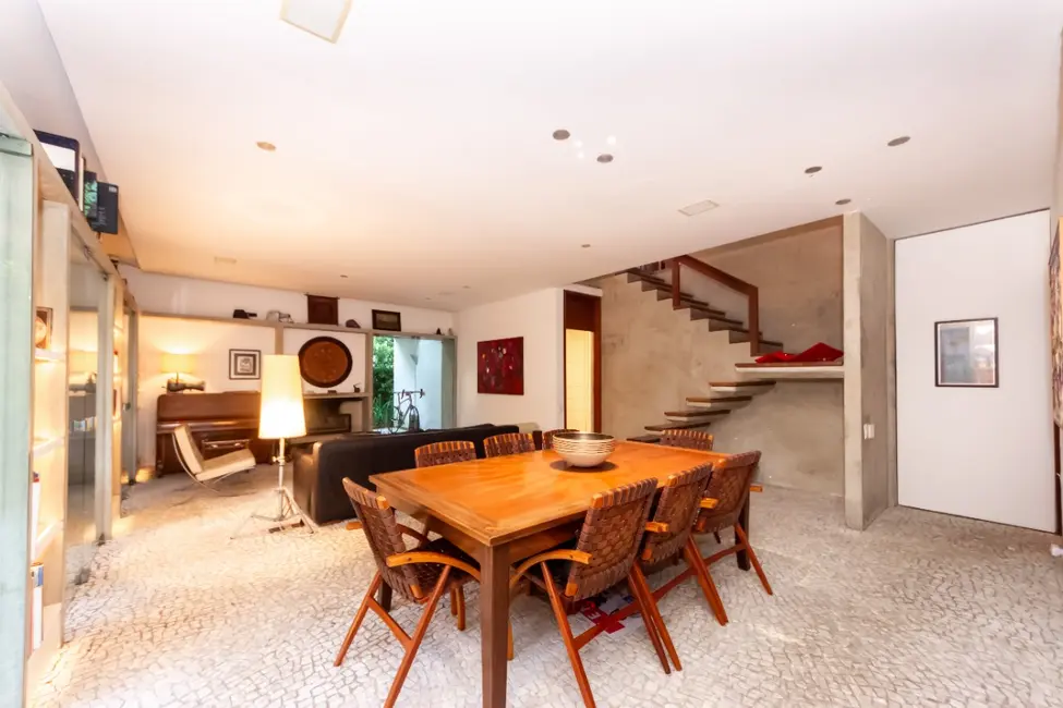 Casa com 2 quartos à venda, 546m2 em Sumaré, São Paulo - SP - imagem 1 Foto 1 de Casa com 2 quartos à venda, 546m2 em Sumaré, São Paulo - SP