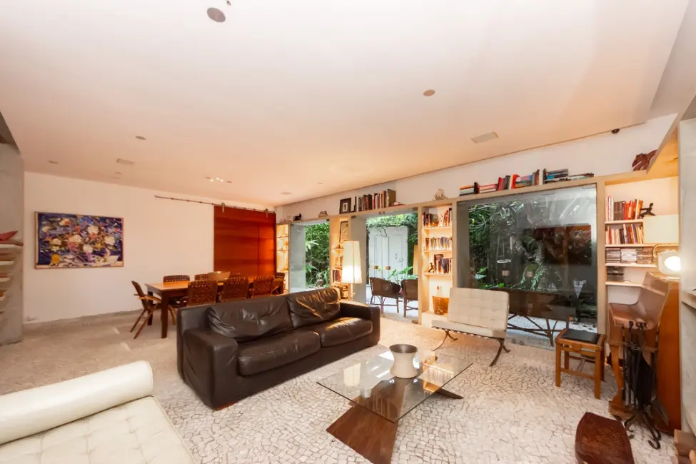 Casa com 2 quartos à venda, 546m2 em Sumaré, São Paulo - SP - imagem 5 Foto 5 de Casa com 2 quartos à venda, 546m2 em Sumaré, São Paulo - SP