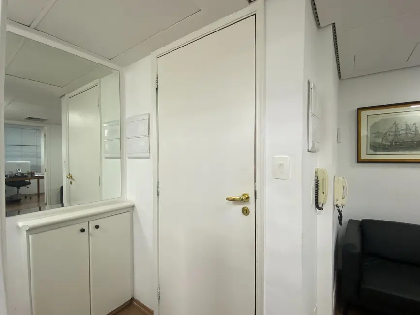 Foto 2 de Sala Comercial à venda, 65m2 em Cerqueira César, São Paulo - SP
