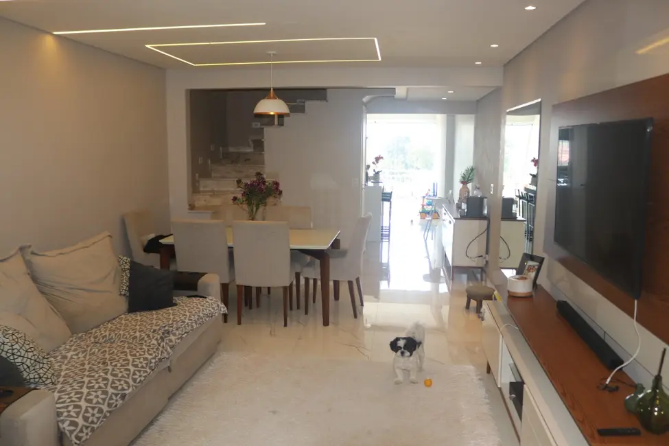 Foto 2 de Casa de Vila com 2 quartos à venda, 120m2 em Jardim Regina, São Paulo - SP