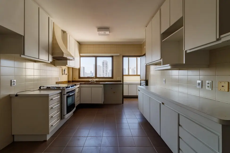 Apartamento com 3 quartos à venda, 168m2 em Alto da Lapa, São Paulo - SP - imagem 9 Foto 9 de Apartamento com 3 quartos à venda, 168m2 em Alto da Lapa, São Paulo - SP