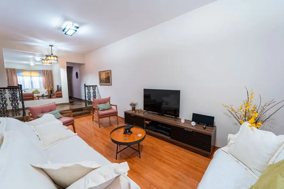 Sobrado com 3 quartos à venda, 170m2 em Chácara Santo Antônio (Zona Sul), São Paulo - SP - imagem 4 Foto 4 de Sobrado com 3 quartos à venda, 170m2 em Chácara Santo Antônio (Zona Sul), São Paulo - SP