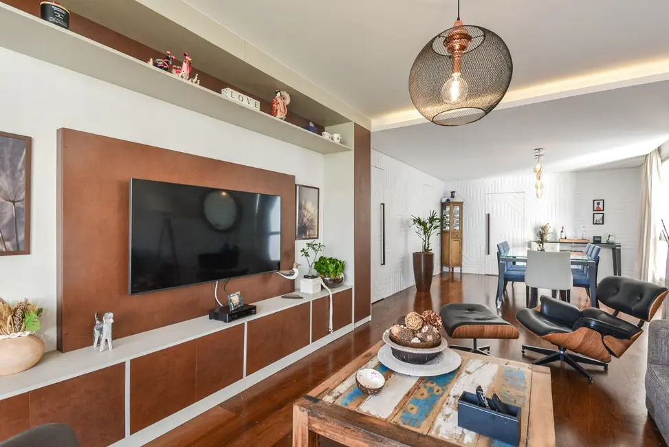 Apartamento com 4 quartos à venda, 183m2 em Moema, São Paulo - SP - imagem 3 Foto 3 de Apartamento com 4 quartos à venda, 183m2 em Moema, São Paulo - SP