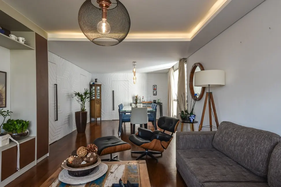 Apartamento com 4 quartos à venda, 183m2 em Moema, São Paulo - SP - imagem 4 Foto 4 de Apartamento com 4 quartos à venda, 183m2 em Moema, São Paulo - SP