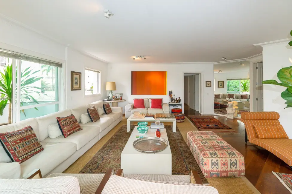 Apartamento com 3 quartos à venda, 210m2 em Moema, São Paulo - SP - imagem 6 Foto 6 de Apartamento com 3 quartos à venda, 210m2 em Moema, São Paulo - SP