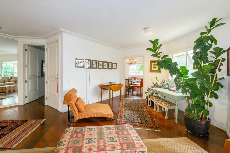 Apartamento com 3 quartos à venda, 210m2 em Moema, São Paulo - SP - imagem 8 Foto 8 de Apartamento com 3 quartos à venda, 210m2 em Moema, São Paulo - SP