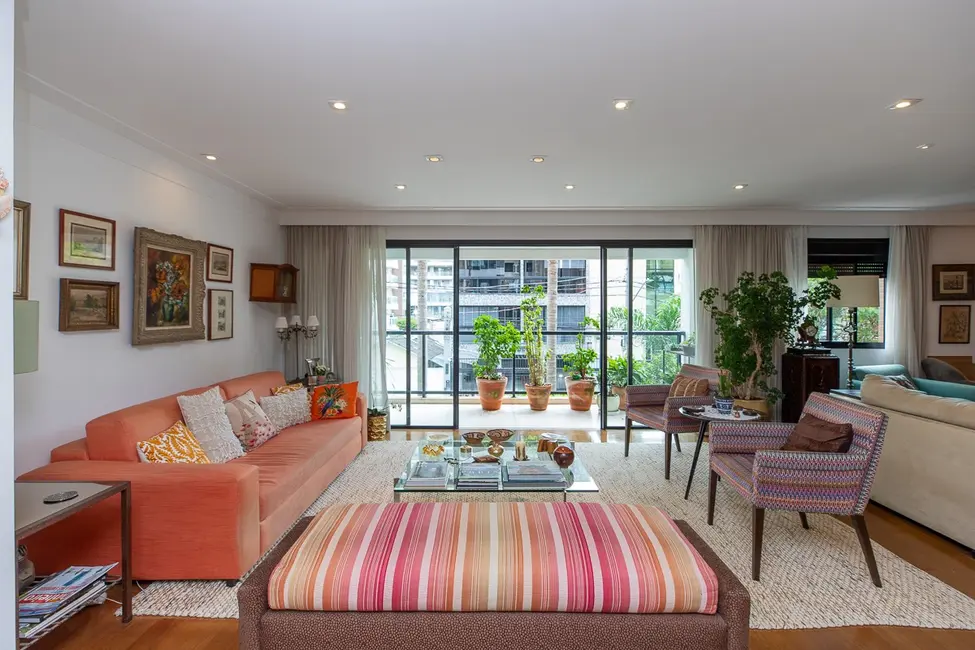 Foto 2 de Apartamento com 3 quartos à venda, 161m2 em Vila Nova Conceição, São Paulo - SP