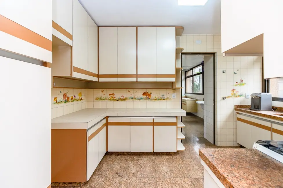 Apartamento com 4 quartos à venda, 240m2 em Higienópolis, São Paulo - SP - imagem 5 Foto 5 de Apartamento com 4 quartos à venda, 240m2 em Higienópolis, São Paulo - SP