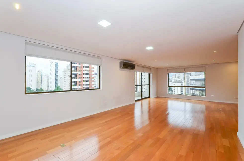 Foto 2 de Apartamento com 3 quartos à venda, 171m2 em Vila Uberabinha, São Paulo - SP