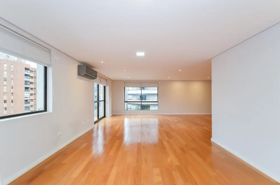 Foto 1 de Apartamento com 3 quartos à venda, 171m2 em Vila Uberabinha, São Paulo - SP