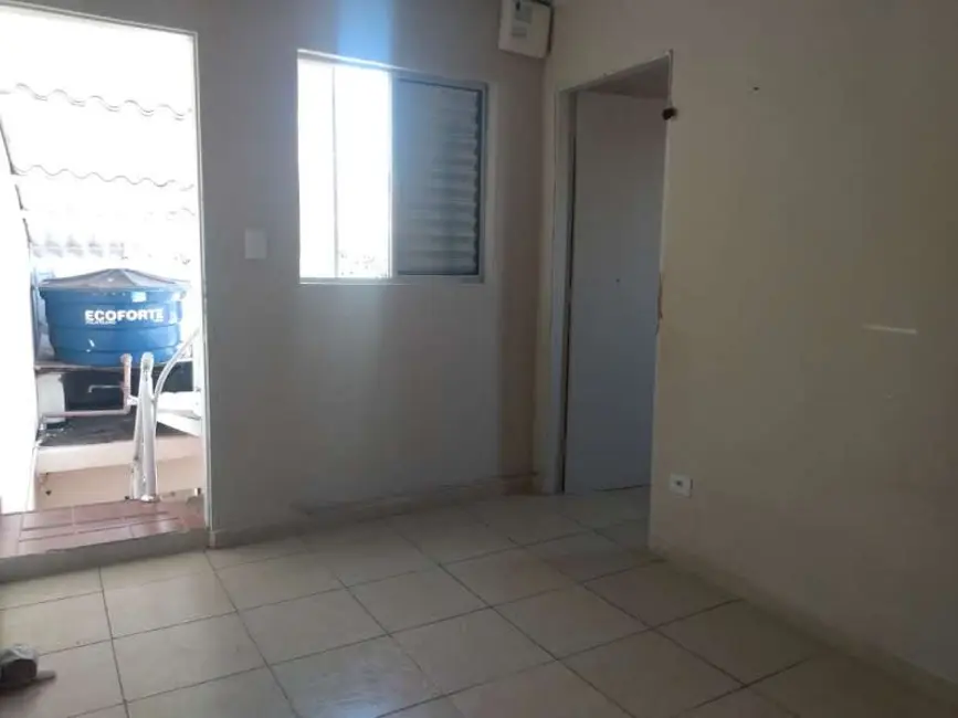 Casa de Vila com 3 quartos à venda, 150m2 em Cidade Domitila, São Paulo - SP - imagem 6 Foto 6 de Casa de Vila com 3 quartos à venda, 150m2 em Cidade Domitila, São Paulo - SP
