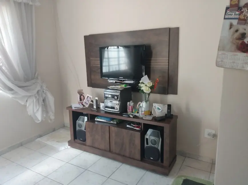 Casa de Vila com 3 quartos à venda, 150m2 em Cidade Domitila, São Paulo - SP - imagem 4 Foto 4 de Casa de Vila com 3 quartos à venda, 150m2 em Cidade Domitila, São Paulo - SP