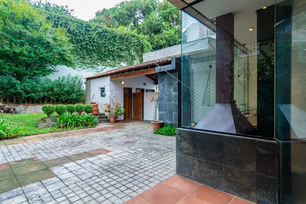 Sobrado com 4 quartos à venda, 330m2 em Jardim Morumbi, São Paulo - SP - imagem 1 Foto 1 de Sobrado com 4 quartos à venda, 330m2 em Jardim Morumbi, São Paulo - SP