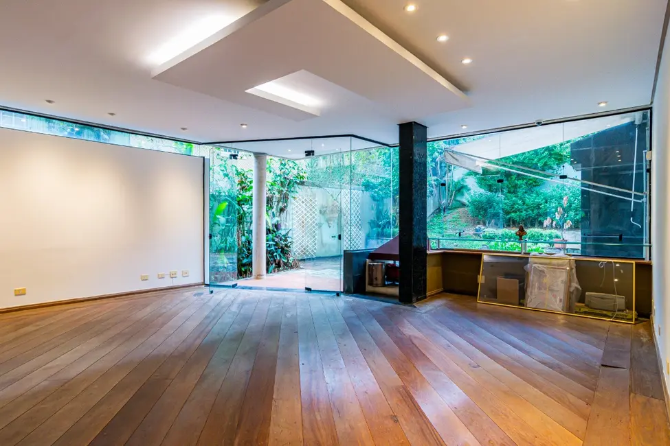 Sobrado com 4 quartos à venda, 330m2 em Jardim Morumbi, São Paulo - SP - imagem 5 Foto 5 de Sobrado com 4 quartos à venda, 330m2 em Jardim Morumbi, São Paulo - SP