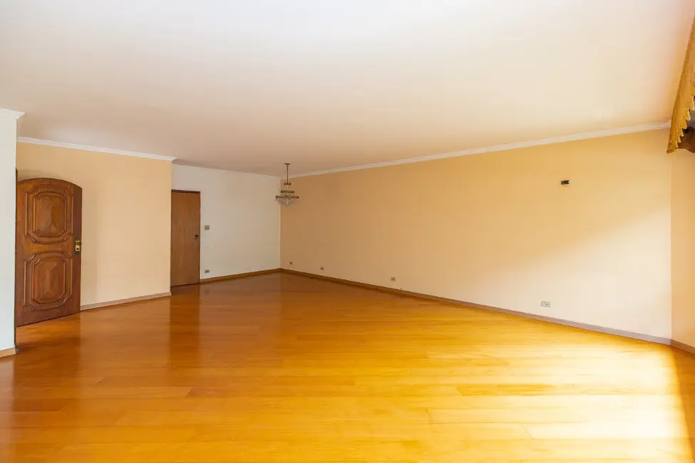 Foto 3 de Casa com 4 quartos à venda, 354m2 em Vila Ipojuca, São Paulo - SP