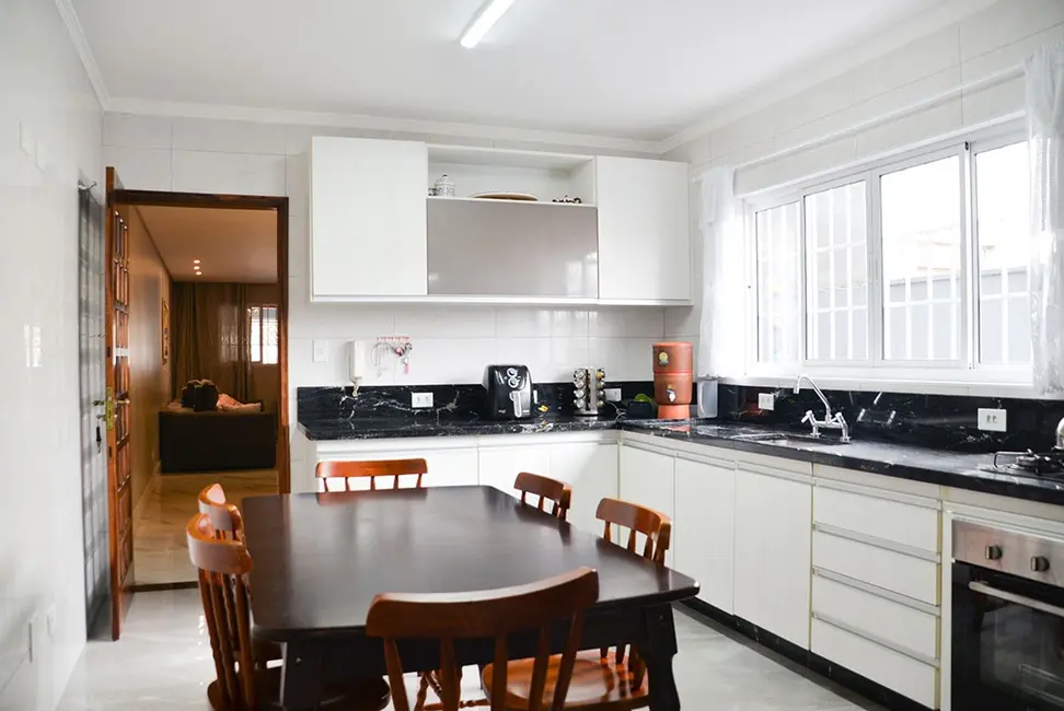 Sobrado com 3 quartos à venda, 243m2 em Parque São Domingos, São Paulo - SP - imagem 9 Foto 9 de Sobrado com 3 quartos à venda, 243m2 em Parque São Domingos, São Paulo - SP