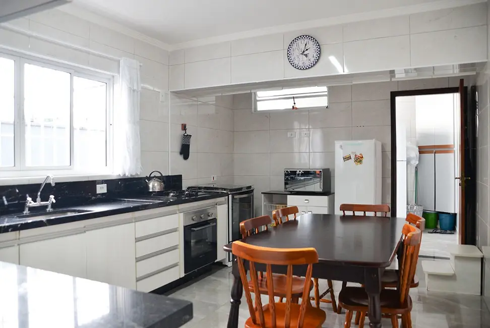 Sobrado com 3 quartos à venda, 243m2 em Parque São Domingos, São Paulo - SP - imagem 7 Foto 7 de Sobrado com 3 quartos à venda, 243m2 em Parque São Domingos, São Paulo - SP