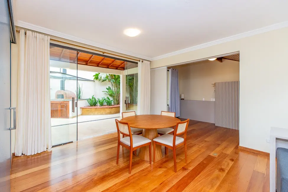 Foto 6 de Casa com 3 quartos à venda, 220m2 em Moema, São Paulo - SP