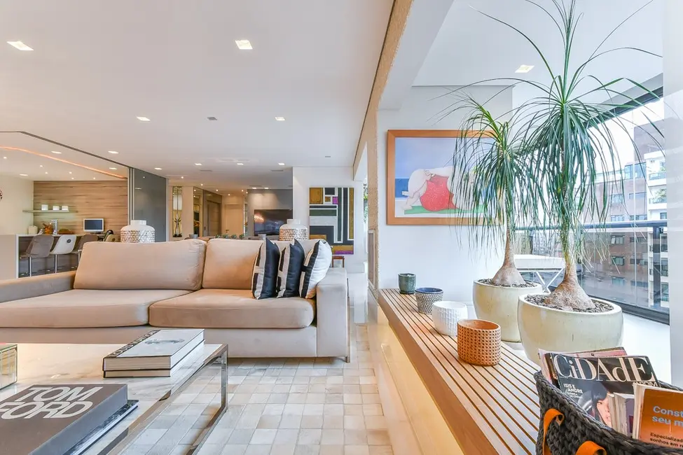 Foto 9 de Apartamento com 3 quartos à venda, 244m2 em Vila Nova Conceição, São Paulo - SP