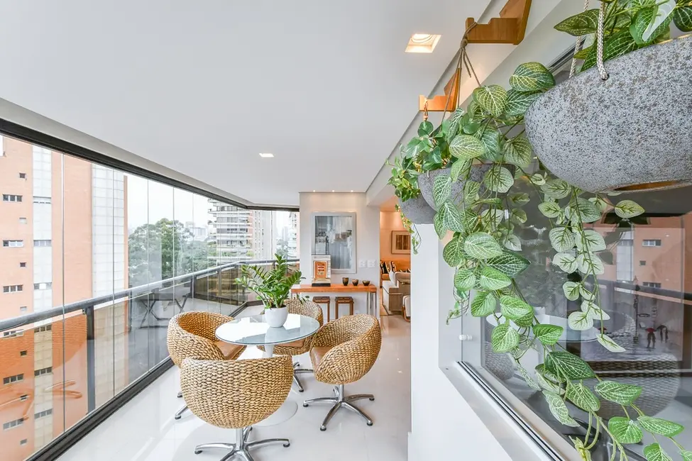 Foto 4 de Apartamento com 3 quartos à venda, 244m2 em Vila Nova Conceição, São Paulo - SP