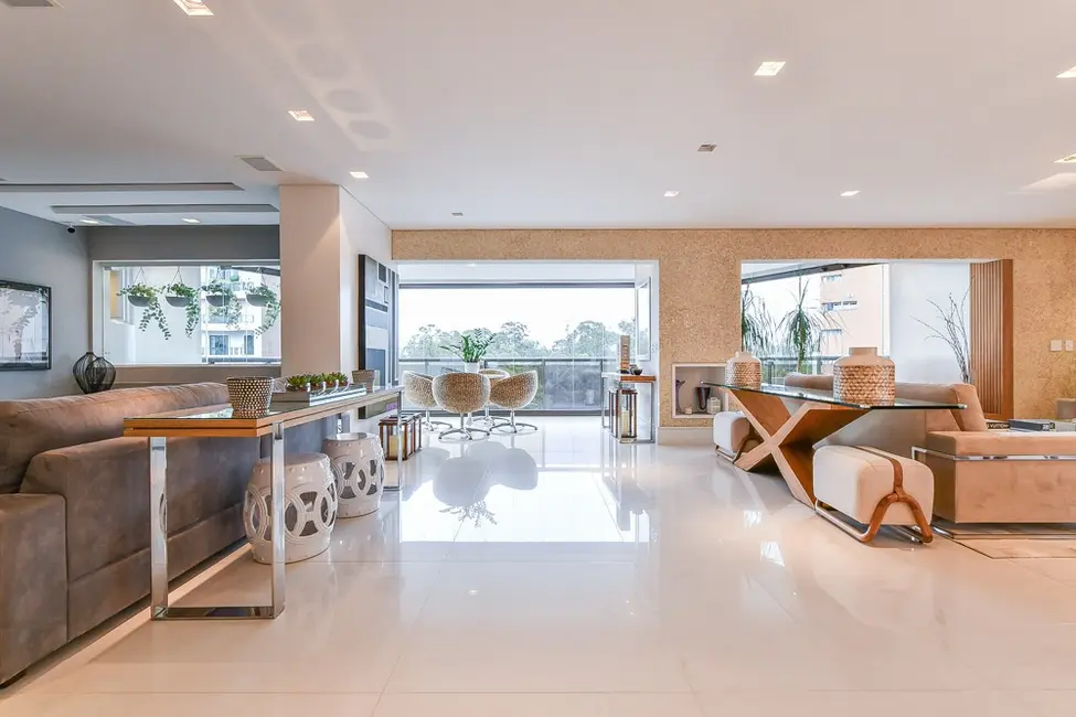 Foto 3 de Apartamento com 3 quartos à venda em Vila Nova Conceição, São Paulo - SP