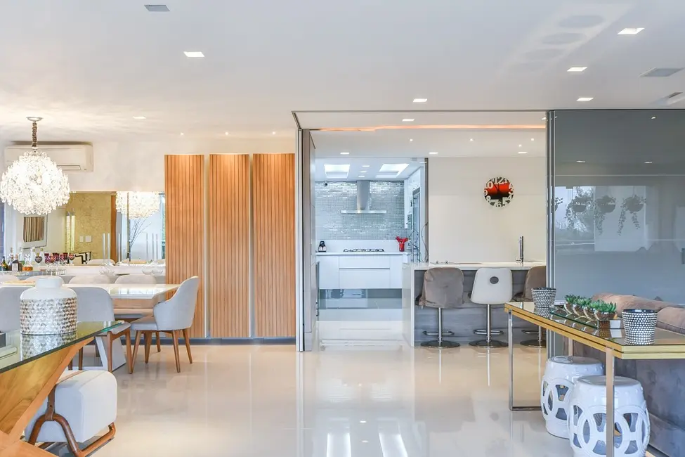 Foto 6 de Apartamento com 3 quartos à venda, 244m2 em Vila Nova Conceição, São Paulo - SP