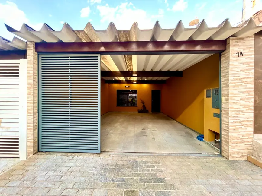 Foto 2 de Casa com 2 quartos à venda, 136m2 em Jardim Regis, São Paulo - SP