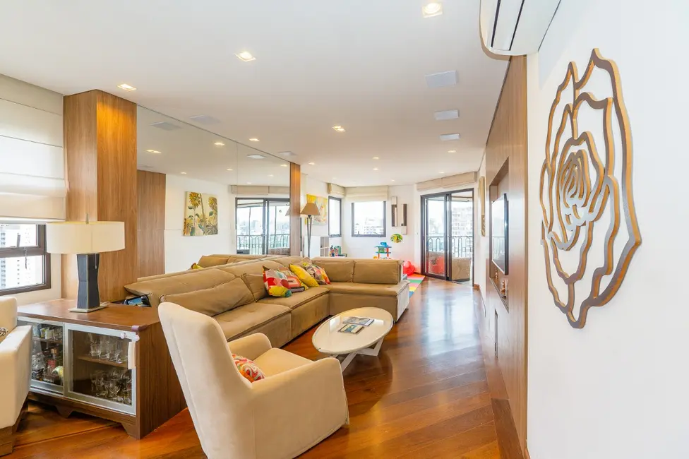 Apartamento com 3 quartos à venda, 201m2 em Moema, São Paulo - SP - imagem 2 Foto 2 de Apartamento com 3 quartos à venda, 201m2 em Moema, São Paulo - SP