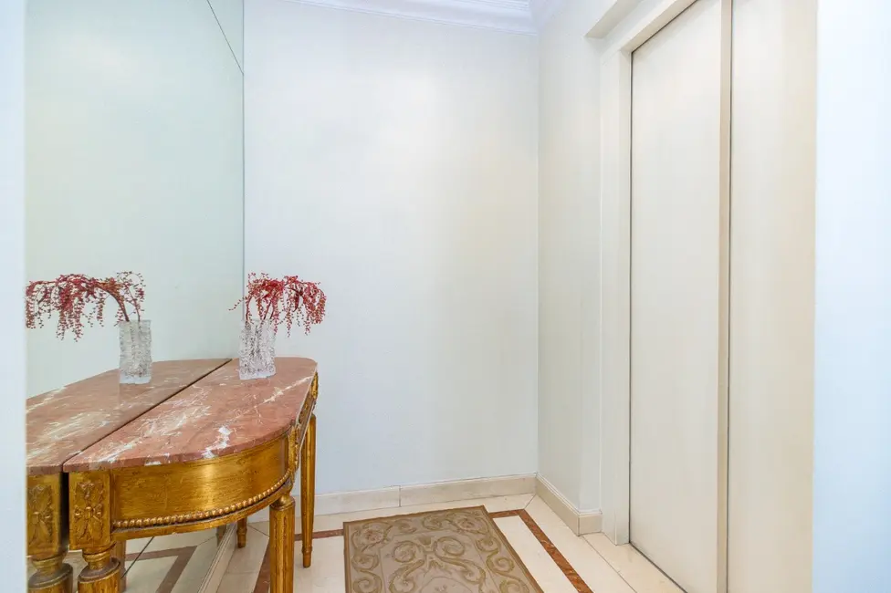 Apartamento com 4 quartos à venda, 280m2 em Vila Congonhas, São Paulo - SP - imagem 3 Foto 3 de Apartamento com 4 quartos à venda, 280m2 em Vila Congonhas, São Paulo - SP