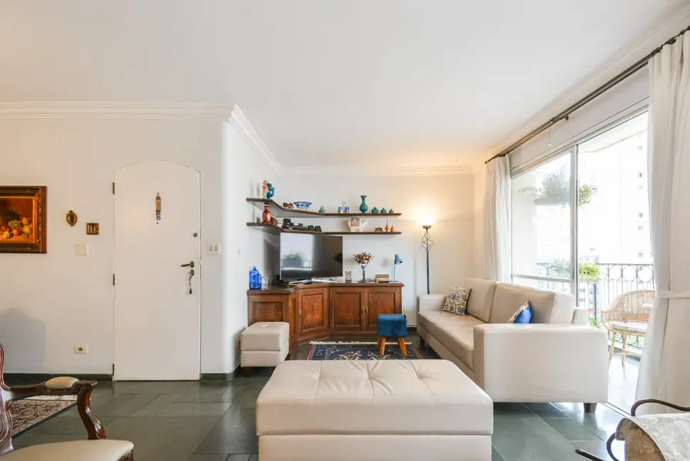 Apartamento com 4 quartos à venda, 161m2 em Moema, São Paulo - SP - imagem 4 Foto 4 de Apartamento com 4 quartos à venda, 161m2 em Moema, São Paulo - SP