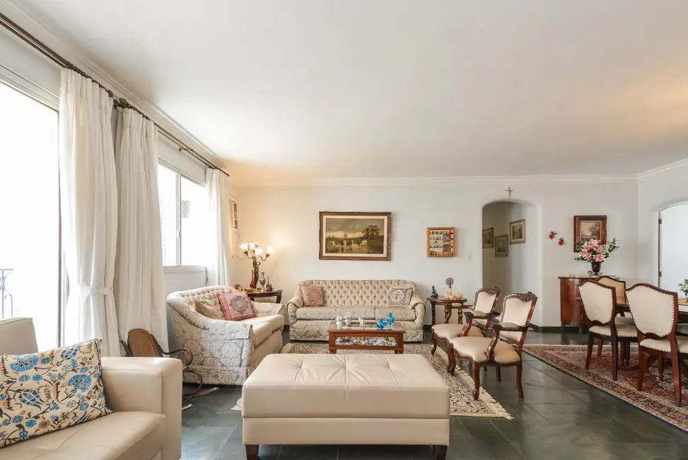 Apartamento com 4 quartos à venda, 161m2 em Moema, São Paulo - SP - imagem 8 Foto 8 de Apartamento com 4 quartos à venda, 161m2 em Moema, São Paulo - SP