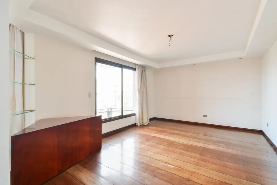 Foto 8 de Apartamento com 4 quartos à venda, 274m2 em Pacaembu, São Paulo - SP