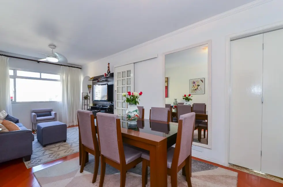 Apartamento com 2 quartos à venda, 85m2 em Aclimação, São Paulo - SP - imagem 4 Foto 4 de Apartamento com 2 quartos à venda, 85m2 em Aclimação, São Paulo - SP